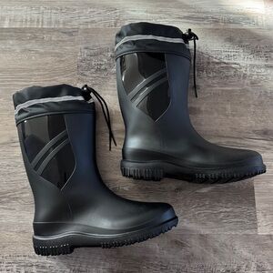 NEW Black Mid Calf Rain Boots Waterproof Men’s 8 / Women’s 9.5